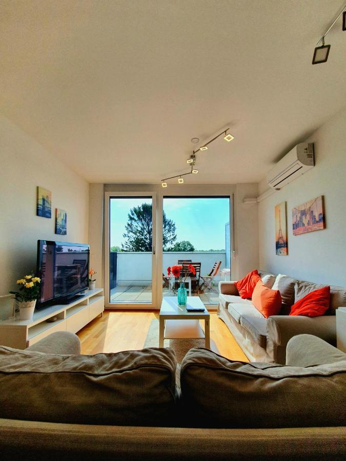 Near Lake Two Bedroom Fully Furnished Apartment Βιέννη Εξωτερικό φωτογραφία
