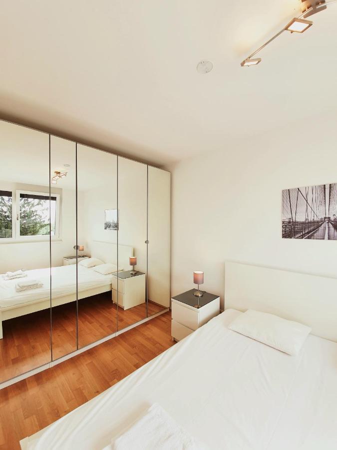 Near Lake Two Bedroom Fully Furnished Apartment Βιέννη Εξωτερικό φωτογραφία